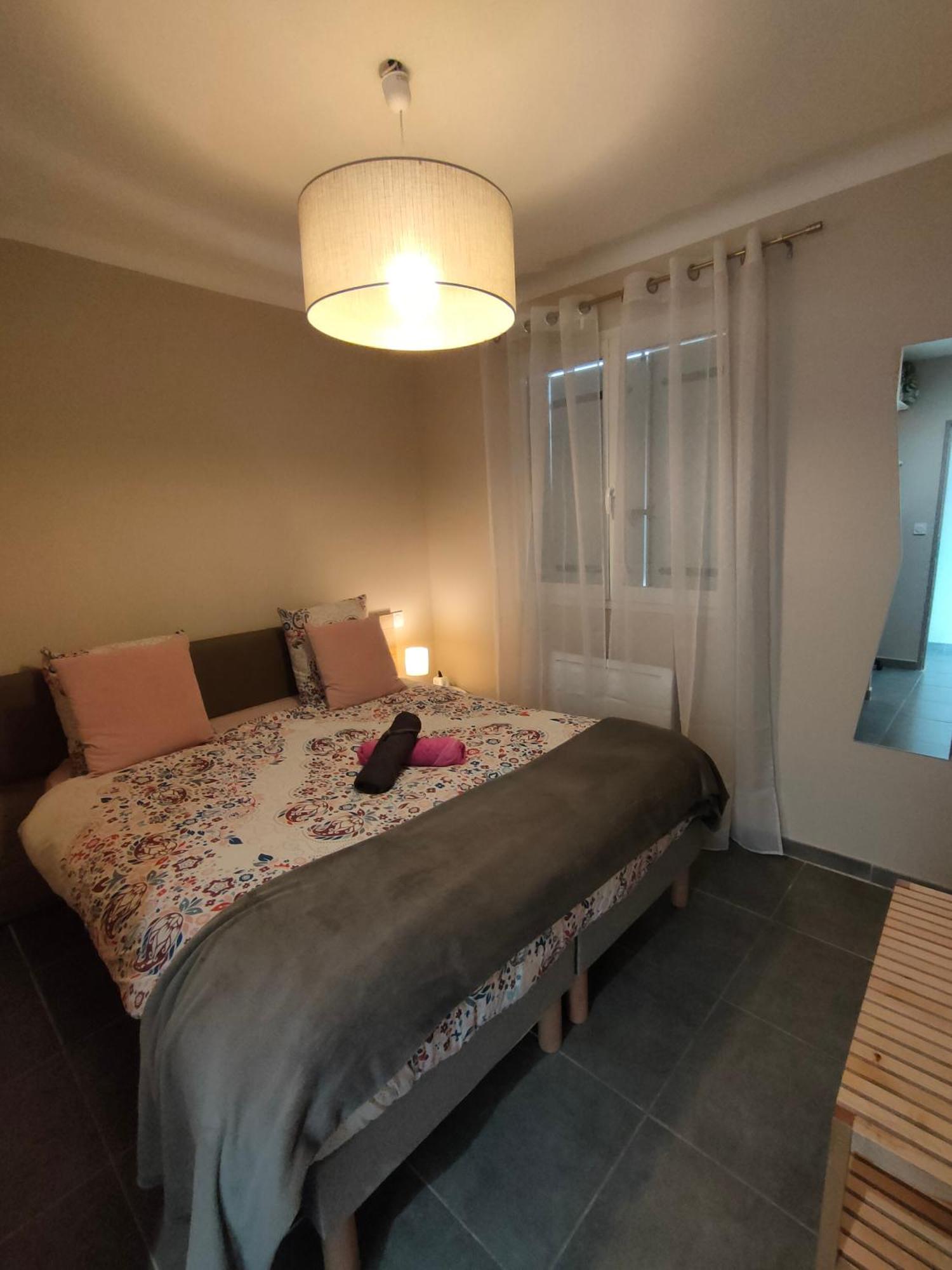 Avignon Appart Hôtel contemporain au calme avec vue Rochefort-du-Gard Exterior foto